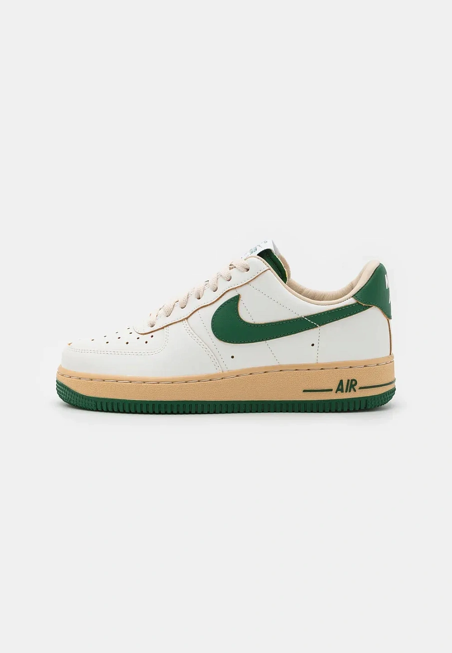 Фото № 1 с приближением к товару «‎AIR FORCE 1 07»