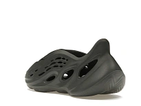 Фото № 4 с приближением к товару «‎adidas Yeezy Foam RNR Carbon»