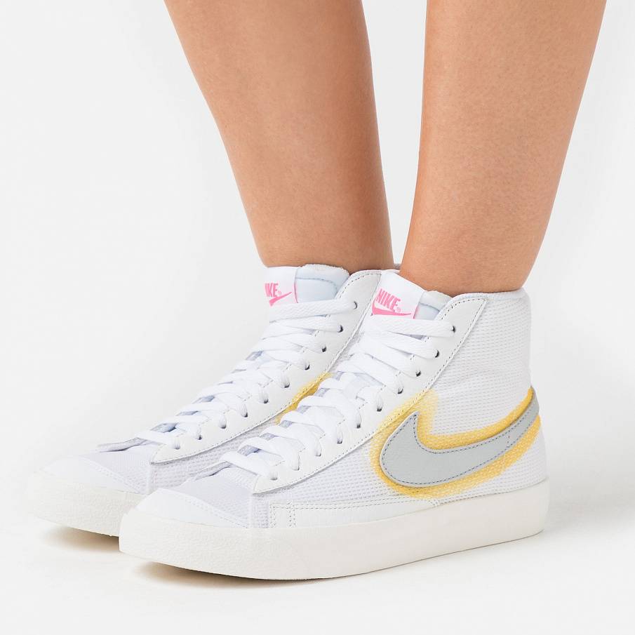 Фото № 1 с приближением к товару «‎Nike Blazer 77 »