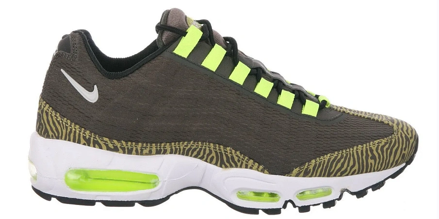 Фото № 1 с приближением к товару «‎Nike Air Max 95 Prm Tape Newsprint»