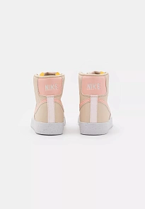 Фото № 2 с приближением к товару «‎W BLAZER MID 77 NEXT NATURE»