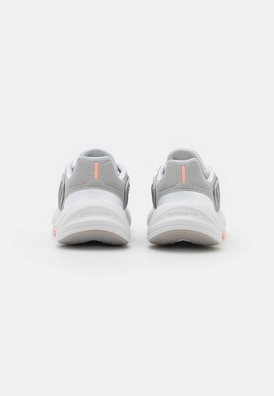 Фото № 4 с приближением к товару «‎Adidas Ozelia »