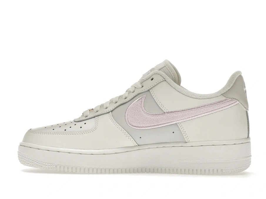 Фото № 5 с приближением к товару «‎Nike Air Force 1 Low White Pink »