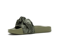 Фото № 4 с приближением к товару «‎Puma Bow Slide Rihanna Fenty Olive »
