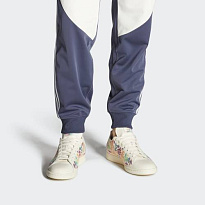 Фото № 4 с приближением к товару «‎Adidas Stan Smith Pride»