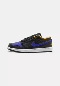 Фото № 1 с приближением к товару «‎AIR JORDAN 1»