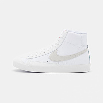 Фото № 1 с приближением к товару «‎Nike Wmns Blazer ’77 AC »