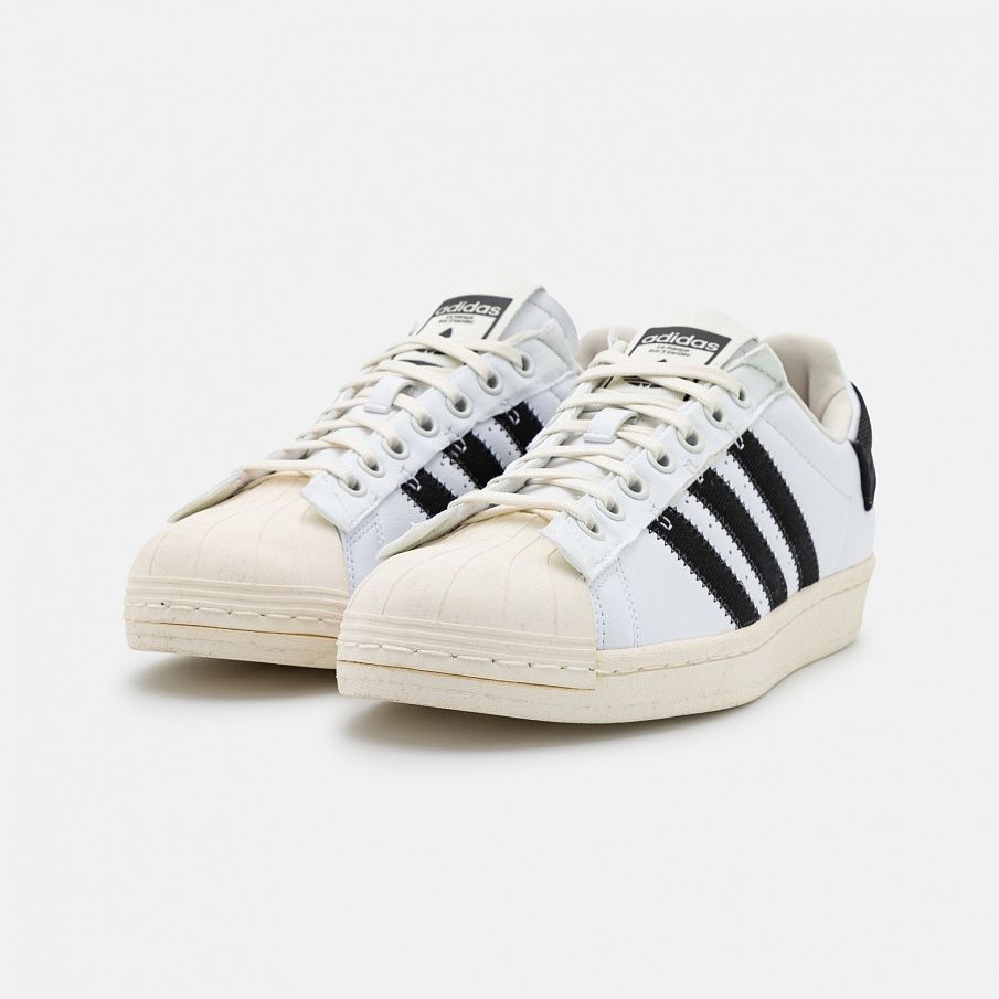 Фото № 2 с приближением к товару «‎Adidas Superstar Parley »