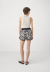 Фото № 3 с приближением к товару «‎SHAINA»