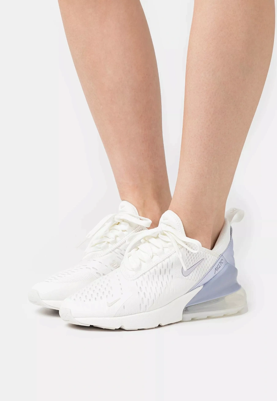 Фото № 4 с приближением к товару «‎W AIR MAX 270 ESS STYLE»