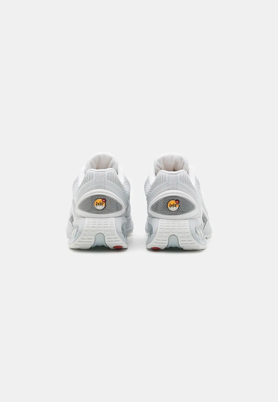 Фото № 3 с приближением к товару «‎AIR MAX DN UNISEX»
