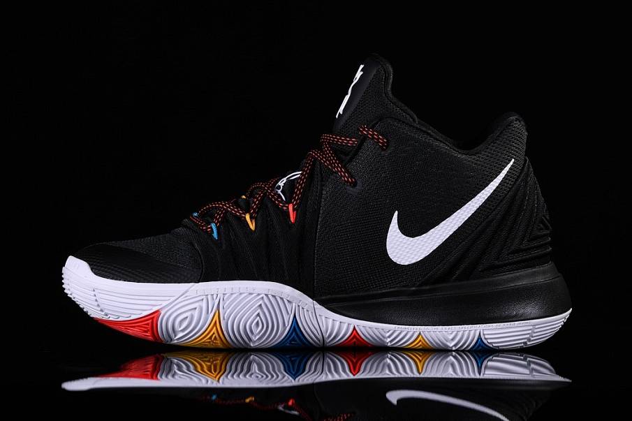 Фото № 2 с приближением к товару «‎Nike Kyrie 5 Friends »