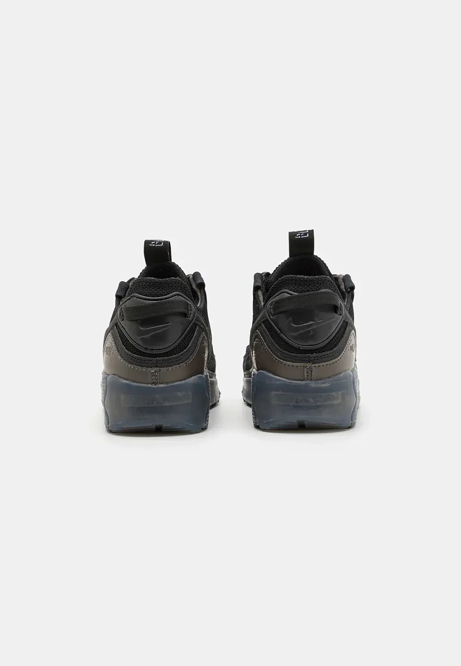 Фото № 3 с приближением к товару «‎AIR MAX TERRASCAPE»