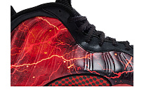 Фото № 3 с приближением к товару «‎Stranger Things x Nike Air Foamposite One Premium QS Black Bright Crimson»