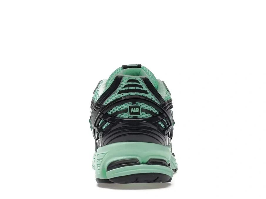 Фото № 4 с приближением к товару «‎New Balance 1906R»