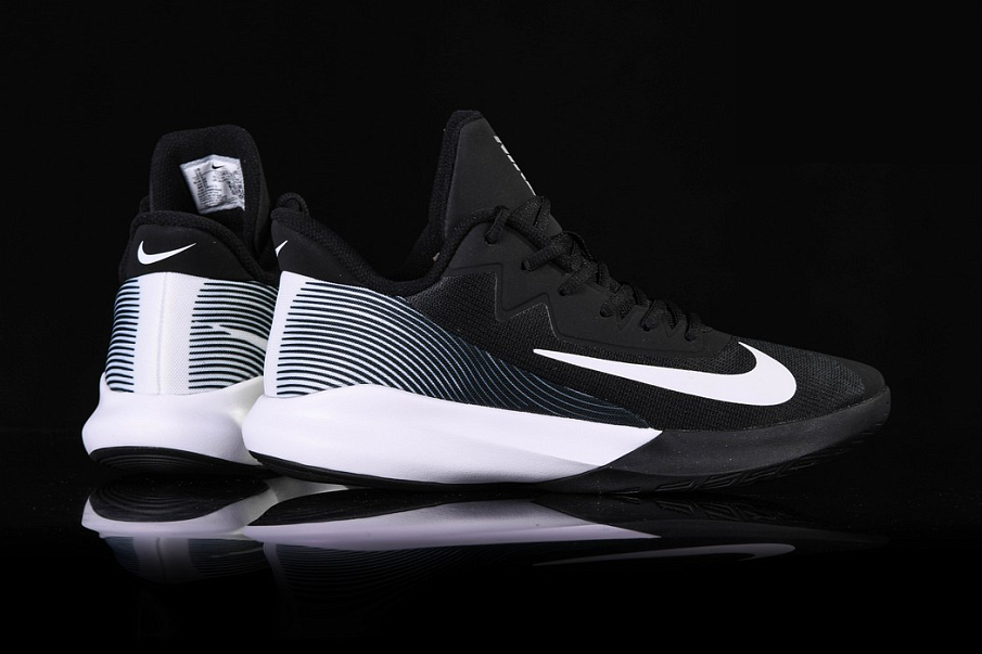 Фото № 2 с приближением к товару «‎Nike Precision IV»