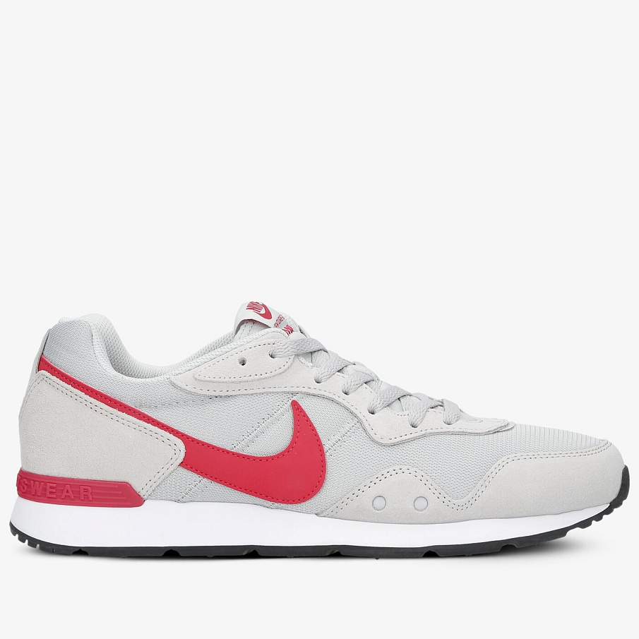 Фото № 1 с приближением к товару «‎Nike Venture»