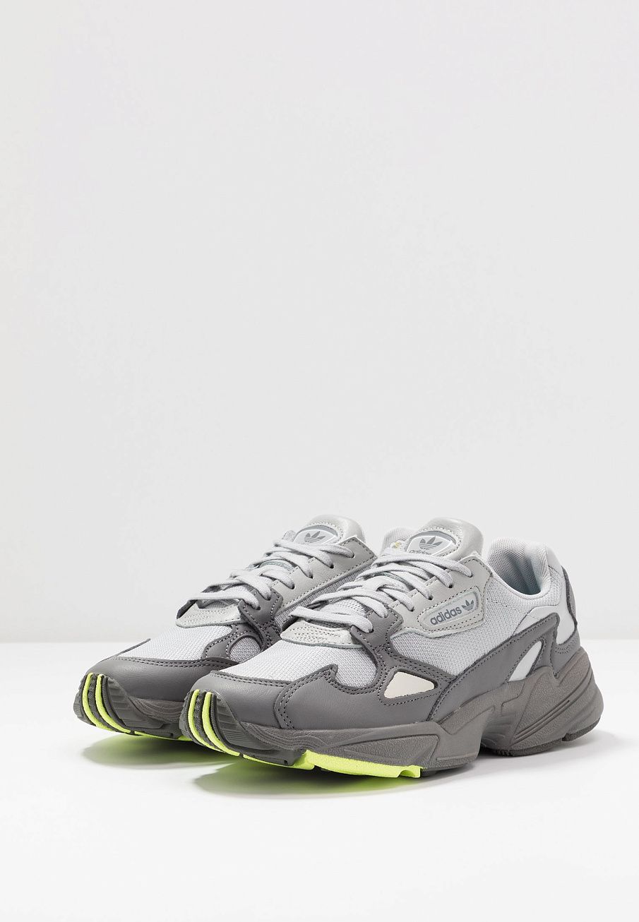 Фото № 5 с приближением к товару «‎Adidas Falcon »