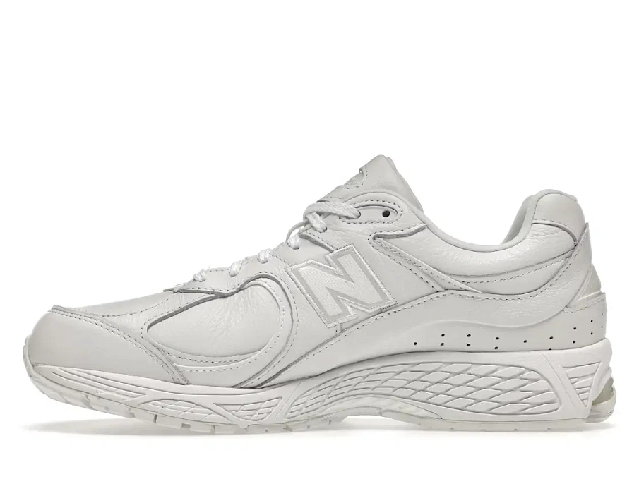 Фото № 3 с приближением к товару «‎New Balance 2002R»