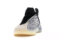 Фото № 6 с приближением к товару «‎adidas Yeezy QNTM (Lifestyle Model)»