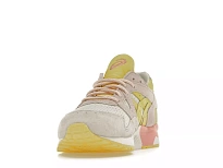 Фото № 3 с приближением к товару «‎ASICS Gel-Lyte V Spring in Japan Banana Cream»
