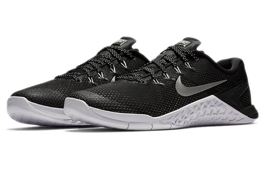 Фото № 2 с приближением к товару «‎Nike Wmns Metcon 4 'Black Metallic Silver'»