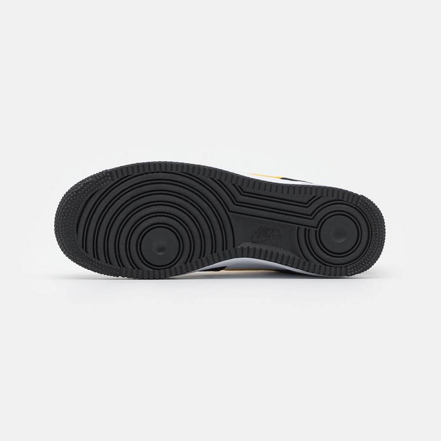 Фото № 5 с приближением к товару «‎Nike Air Force 1 07 Lv8 »