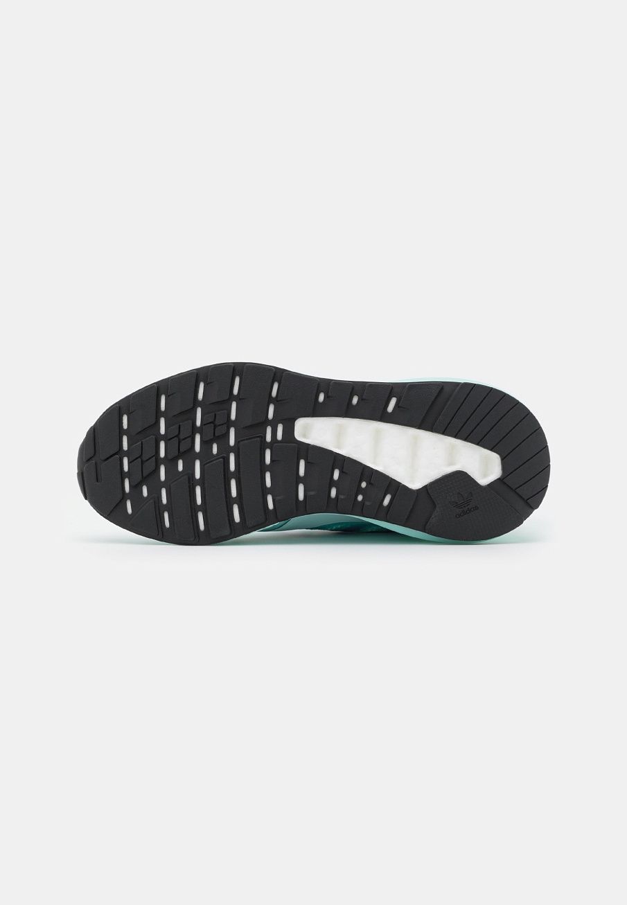 Фото № 5 с приближением к товару «‎Adidas ZX 2K Boost 2.0 »