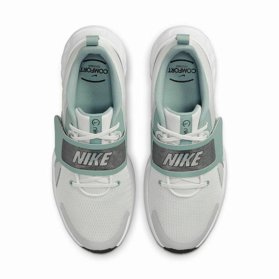 Фото № 3 с приближением к товару «‎Nike Renew Retaliation 4»