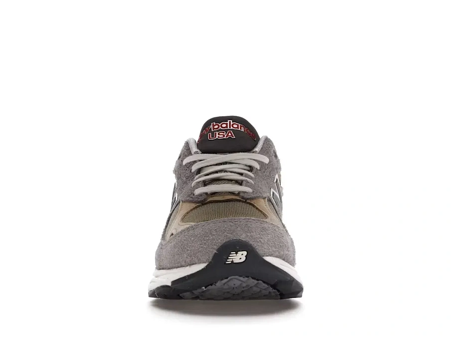 Фото № 2 с приближением к товару «‎New Balance 990v3»