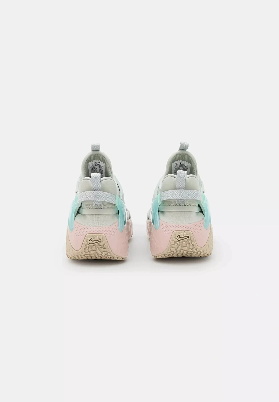 Фото № 3 с приближением к товару «‎AIR HUARACHE»