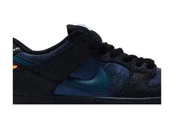 Bluetile x Nike SB Dunk Black Marina White - 3