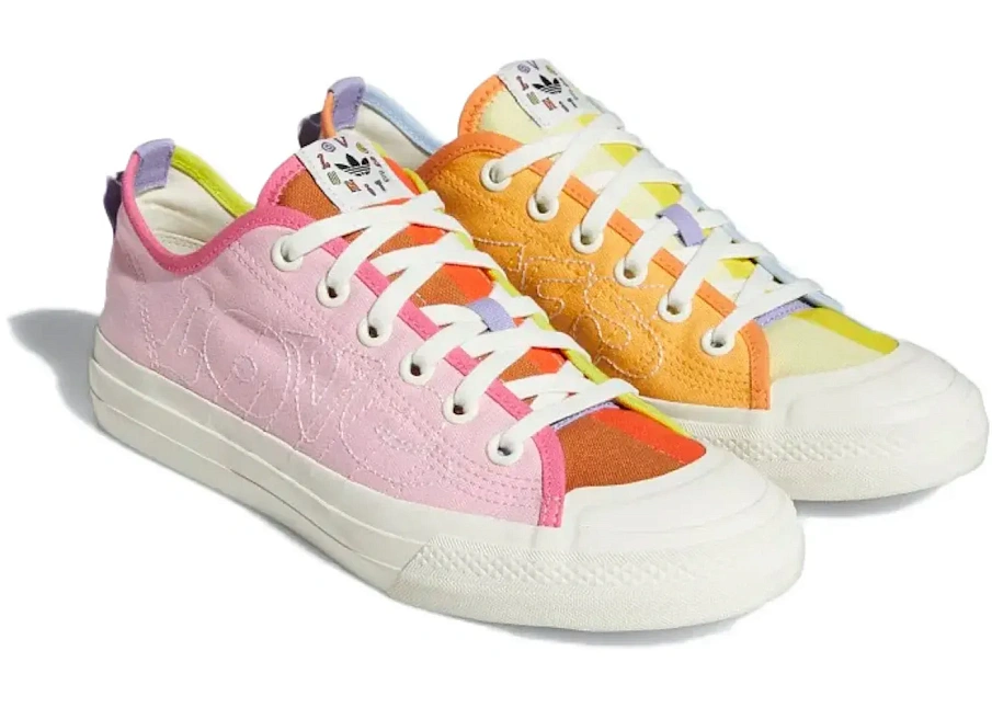 Фото № 1 с приближением к товару «‎adidas Nizza Pride»