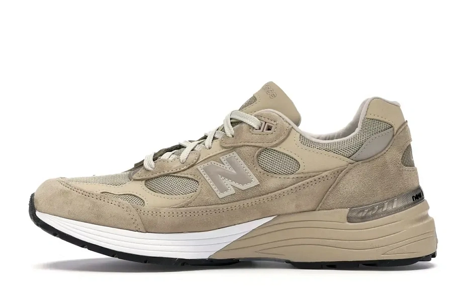 Фото № 3 с приближением к товару «‎New Balance 992»