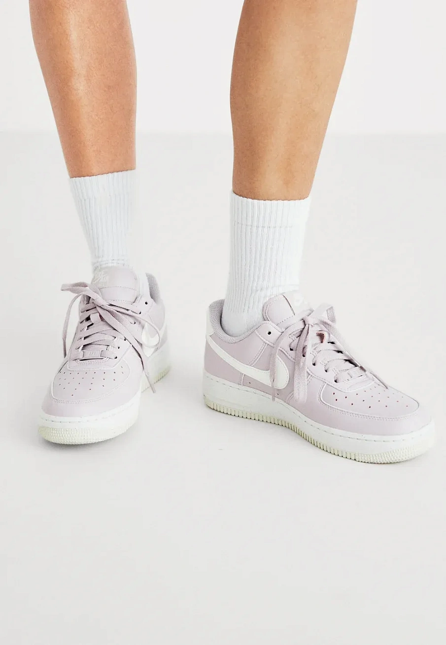 Фото № 2 с приближением к товару «‎AIR FORCE 1 07 NEXT NATURE»