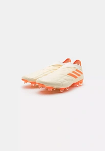 Фото № 2 с приближением к товару «‎COPA PURE+ FG»