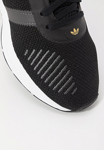 Фото № 3 с приближением к товару «‎Adidas Swift »