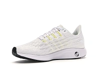 Фото № 3 с приближением к товару «‎Nike Air Zoom Pegasus 36 White Psychic Purple »