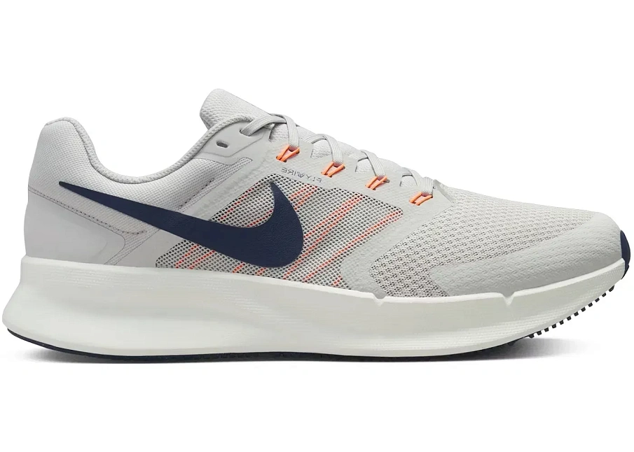 Фото № 1 с приближением к товару «‎Nike Run Swift 3»