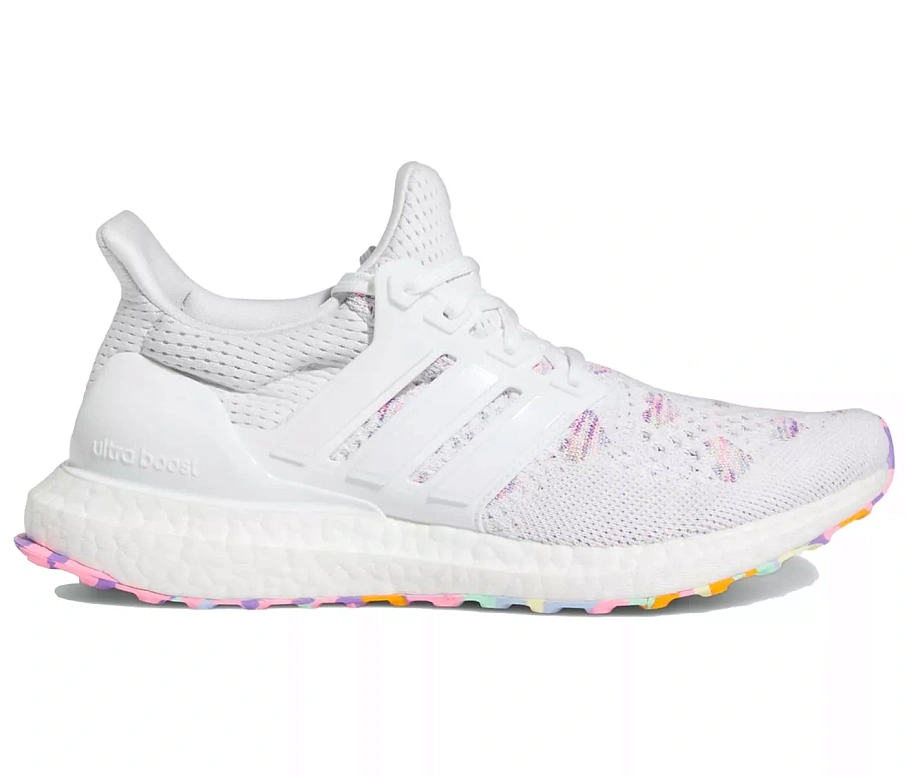 Фото № 1 с приближением к товару «‎adidas Ultra Boost 1.0 DNA Valentine's Day White (2023) »