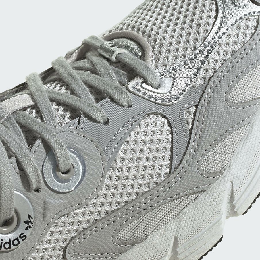 Фото № 5 с приближением к товару «‎Adidas Astir »