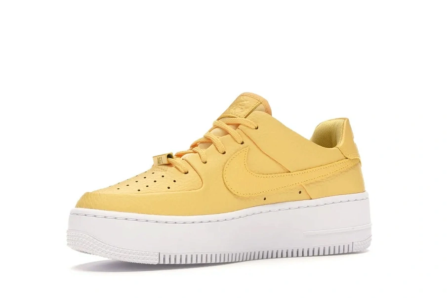 Фото № 2 с приближением к товару «‎Nike Air Force 1 Sage Low Topaz Gold »