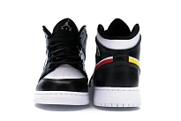 Фото № 2 с приближением к товару «‎Jordan 1 Mid Multi-Color Swoosh »