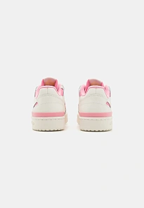 Фото № 3 с приближением к товару «‎FORUM »