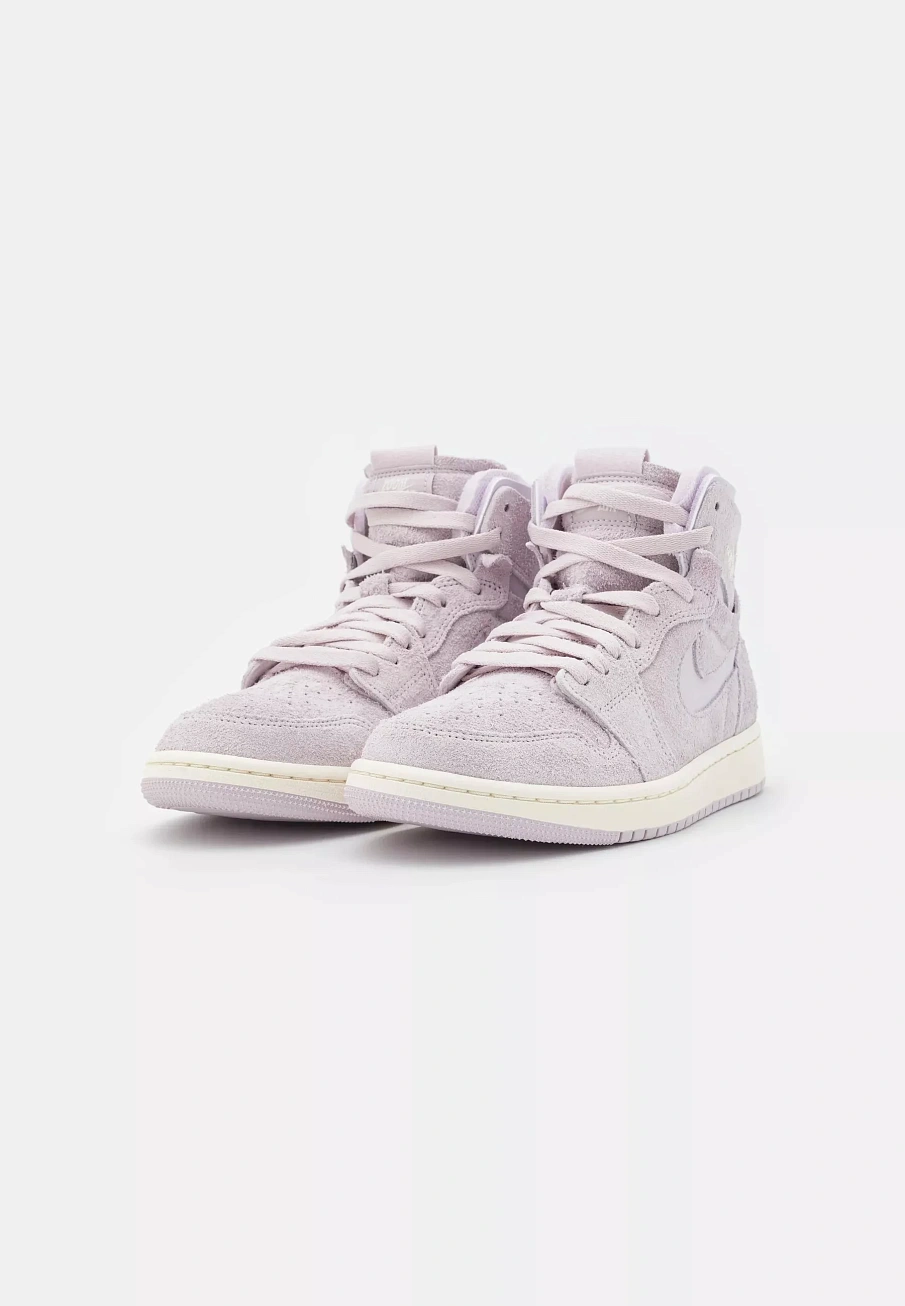 Фото № 3 с приближением к товару «‎W AIR JORDAN 1 ZOOM AIR CMFT»