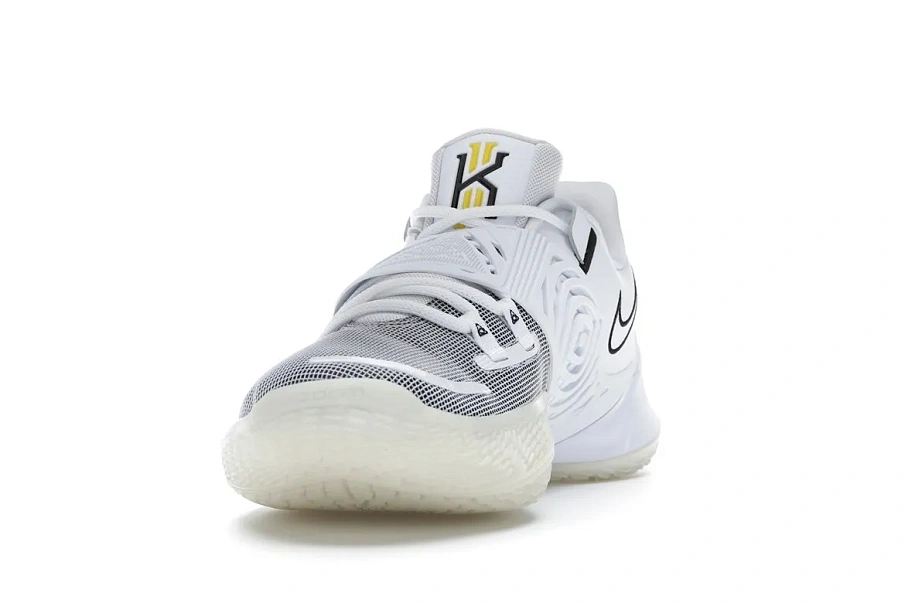 Фото № 2 с приближением к товару «‎Nike Kyrie Low 3 White Black Glow»