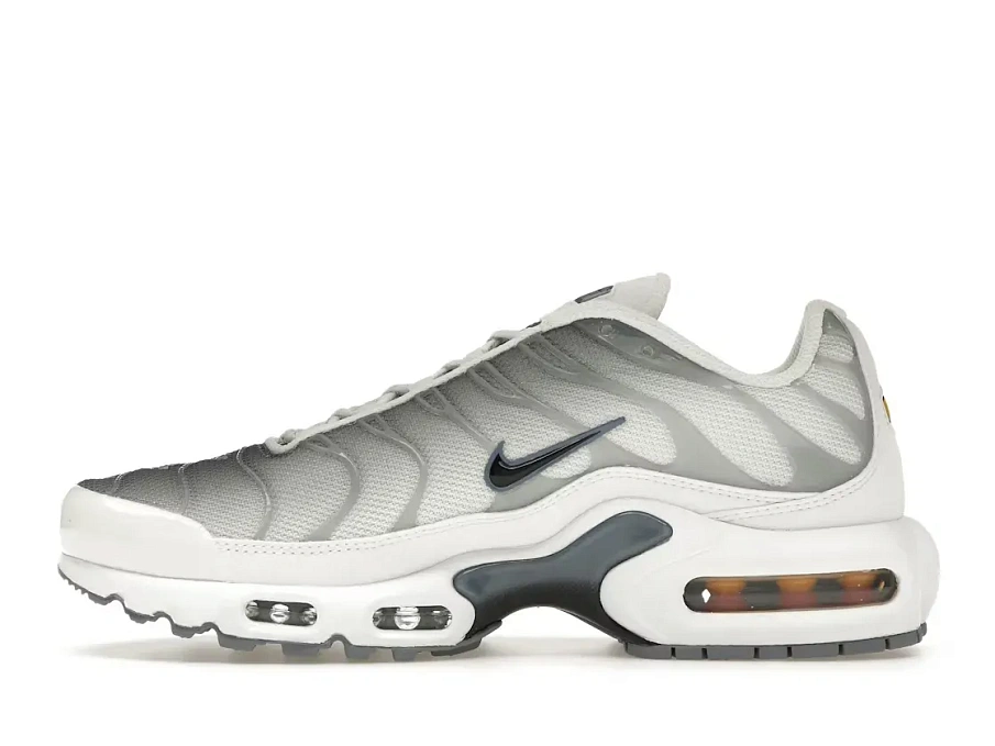 Фото № 3 с приближением к товару «‎Nike Air Max Plus»