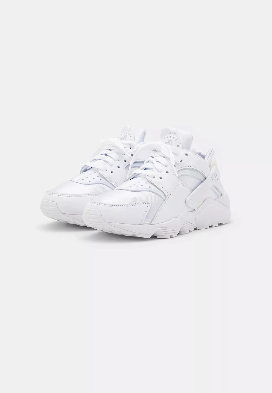 Фото № 3 с приближением к товару «‎AIR HUARACHE»