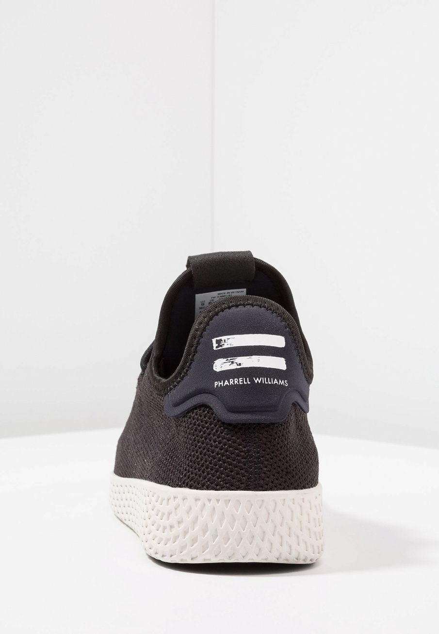 Фото № 4 с приближением к товару «‎Adidas Pw Hu »
