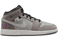 Фото № 1 с приближением к товару «‎Jordan 1 Mid»